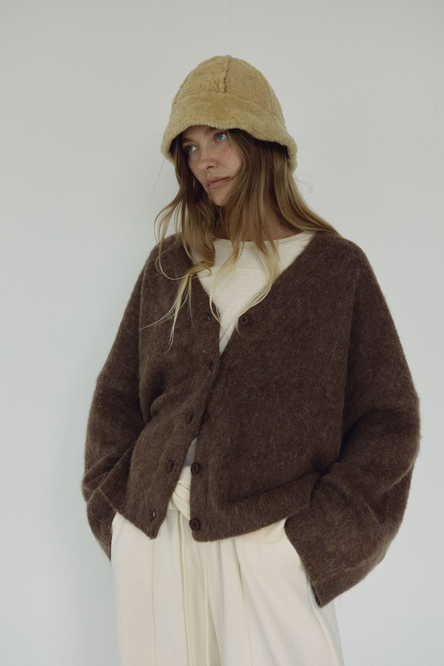 The V Neck Cardi, Umber