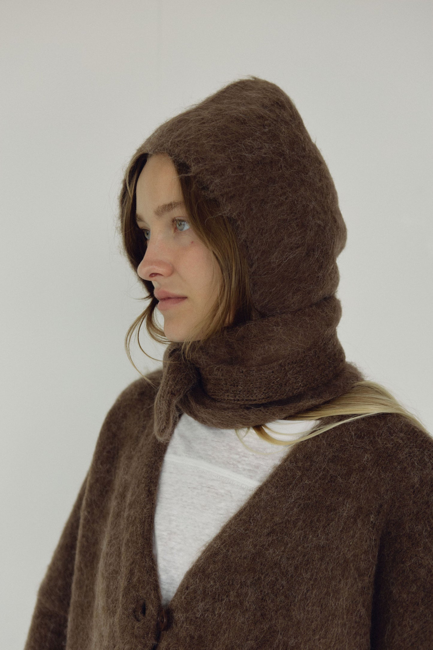 The Hooded Scarf, Umber