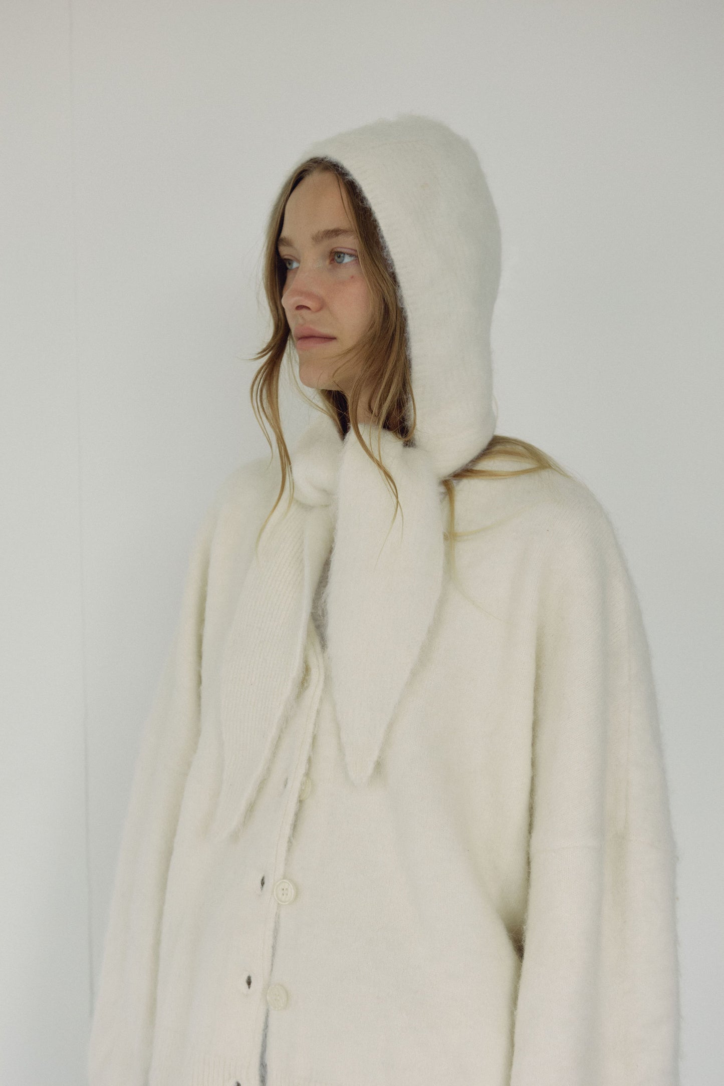 The Hooded Scarf, Milk