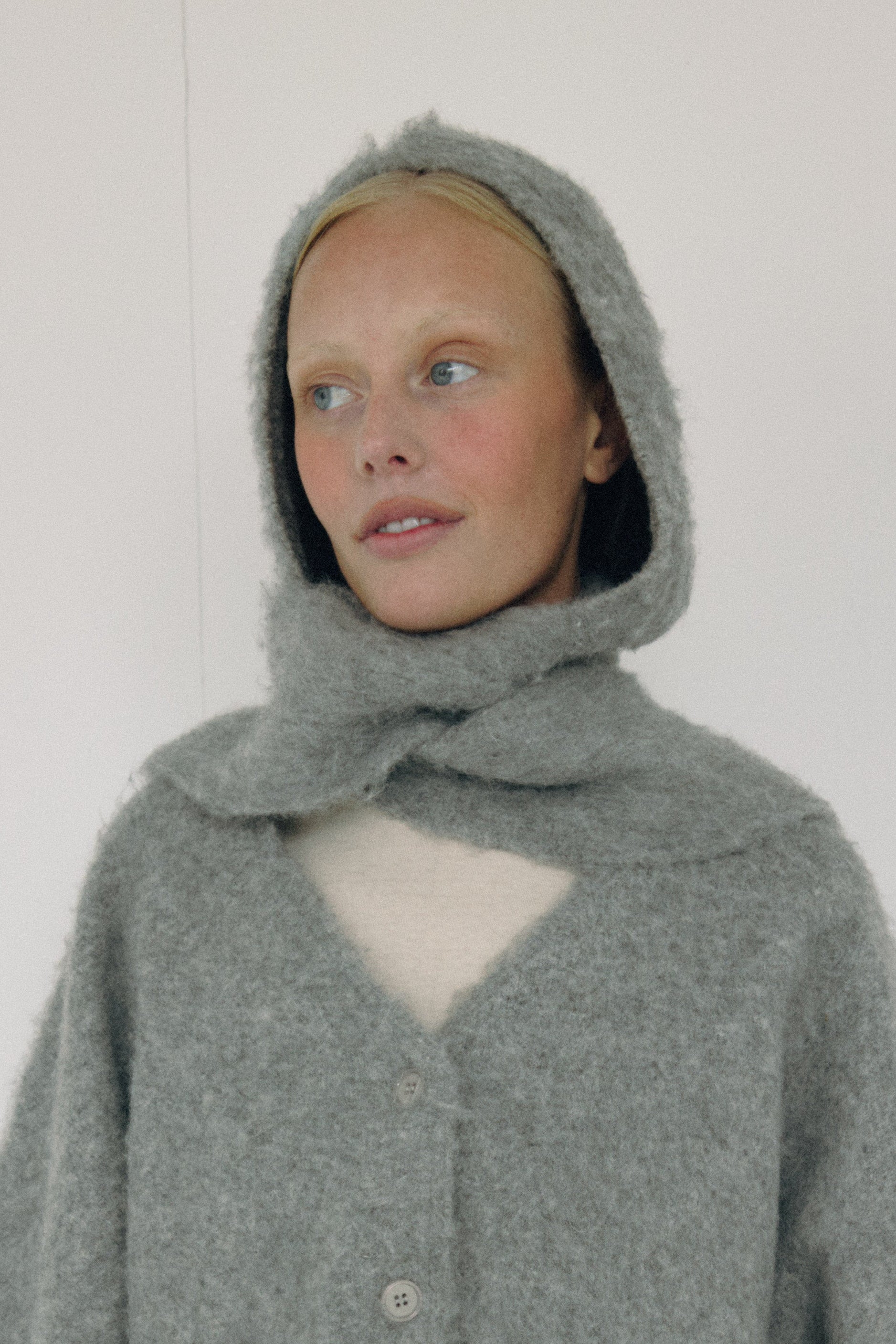 The Hooded Scarf, Grey – BOHÈME