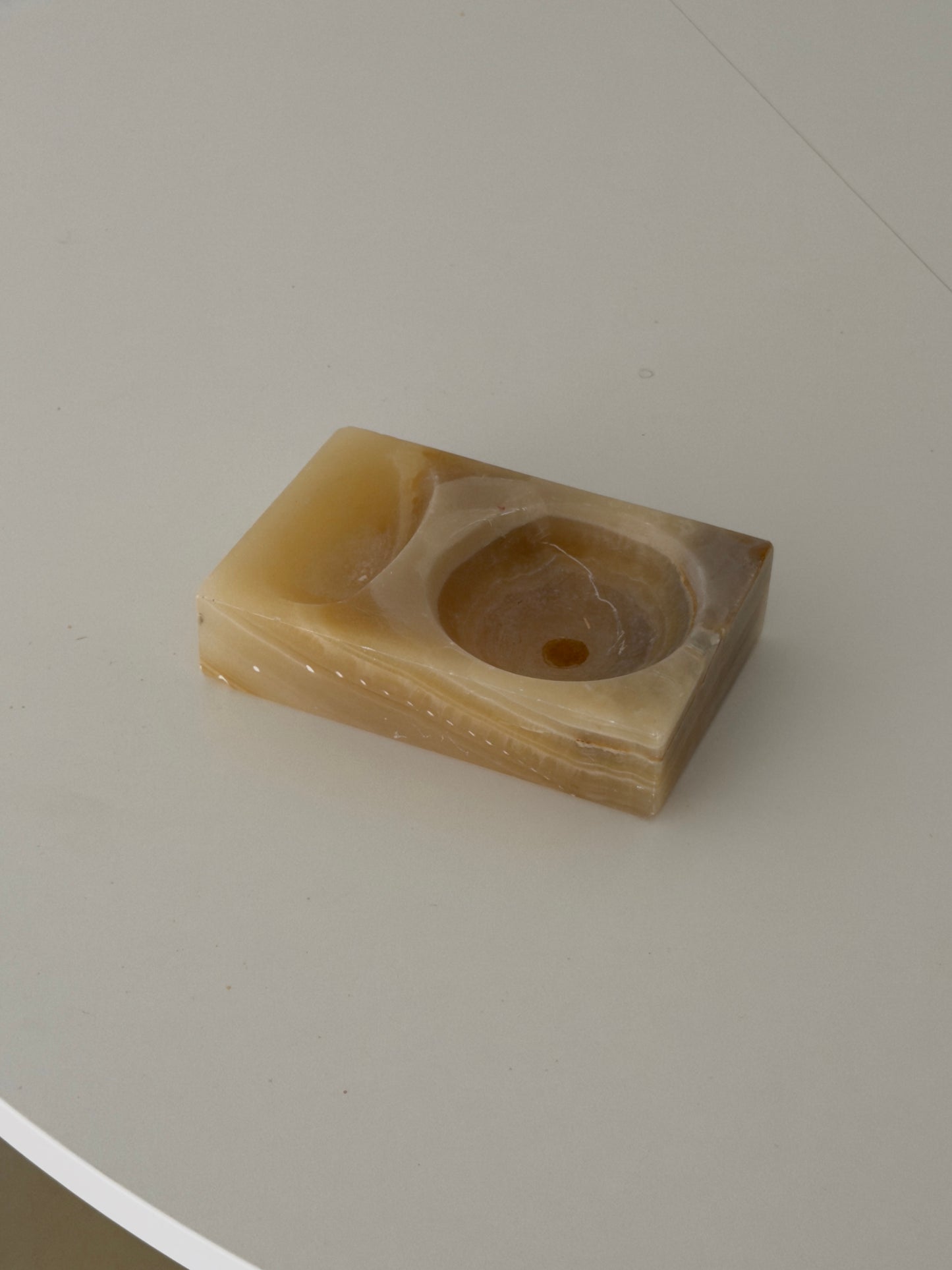 Onyx Catchall Ash Tray