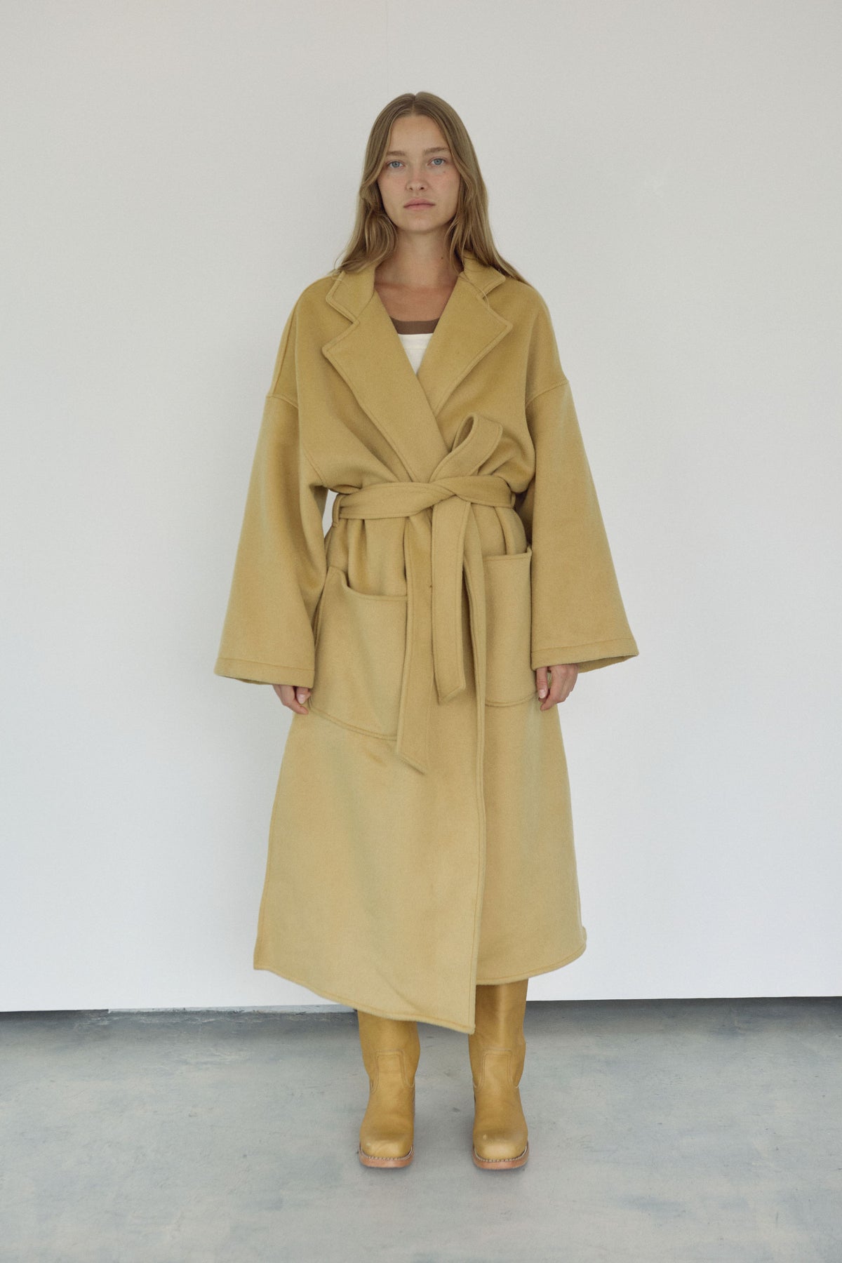 The Wool Wrap Coat - Hay