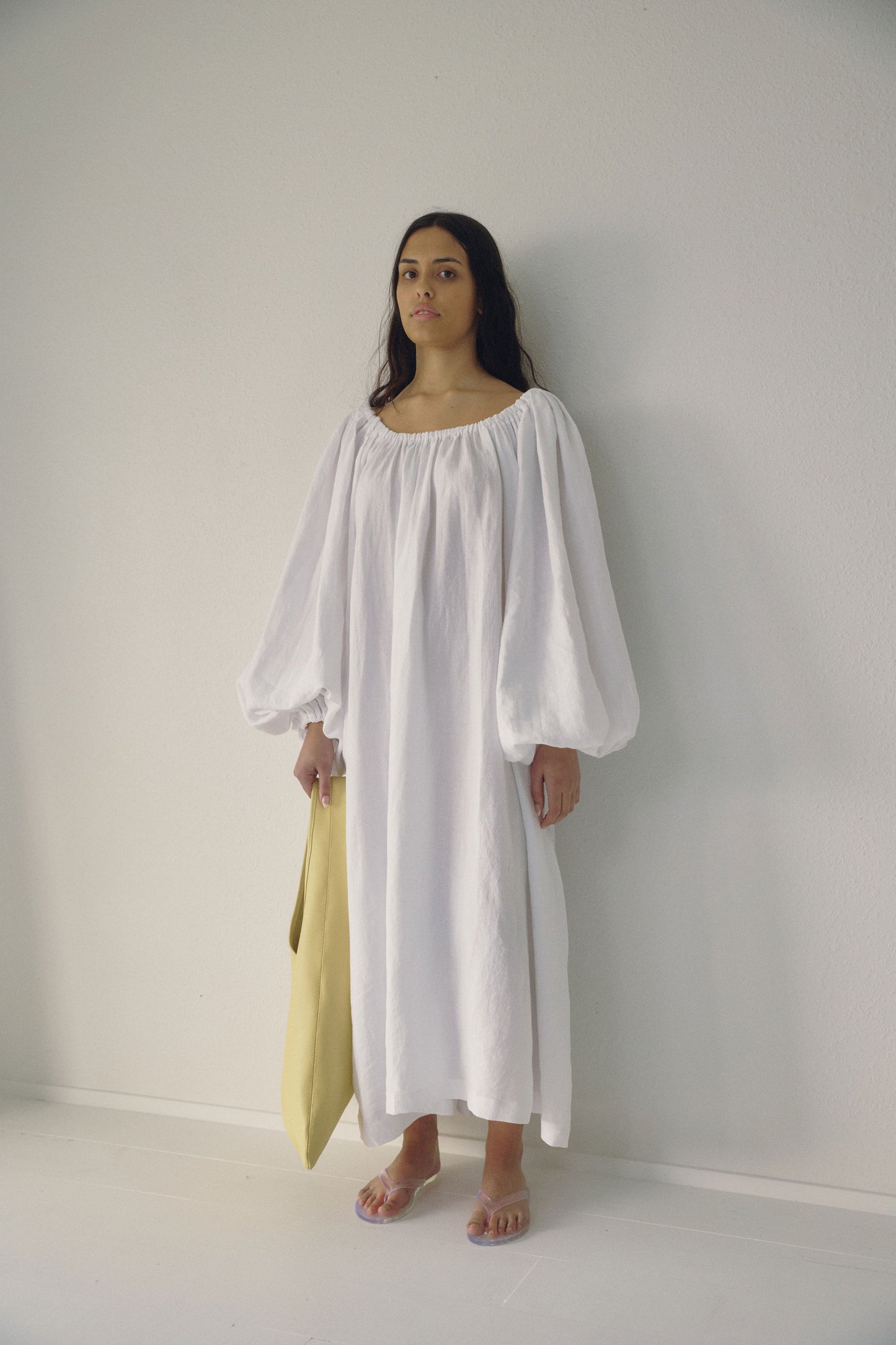 The Muumuu, white linen size 1/2 Sample
