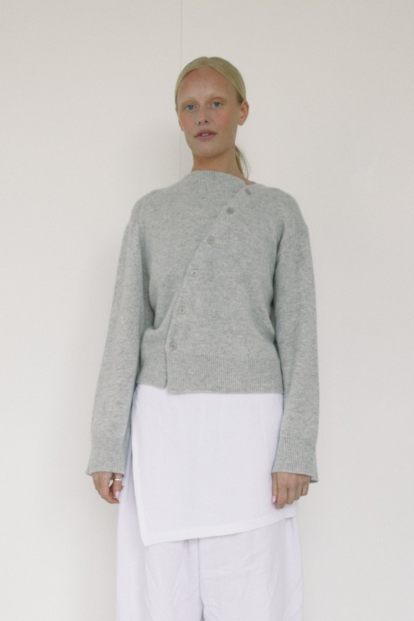 The Asymmetric Cashmere Knit, Grey