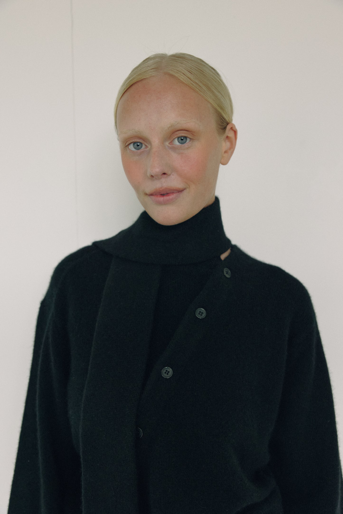 The Asymmetric Cashmere Knit, Black