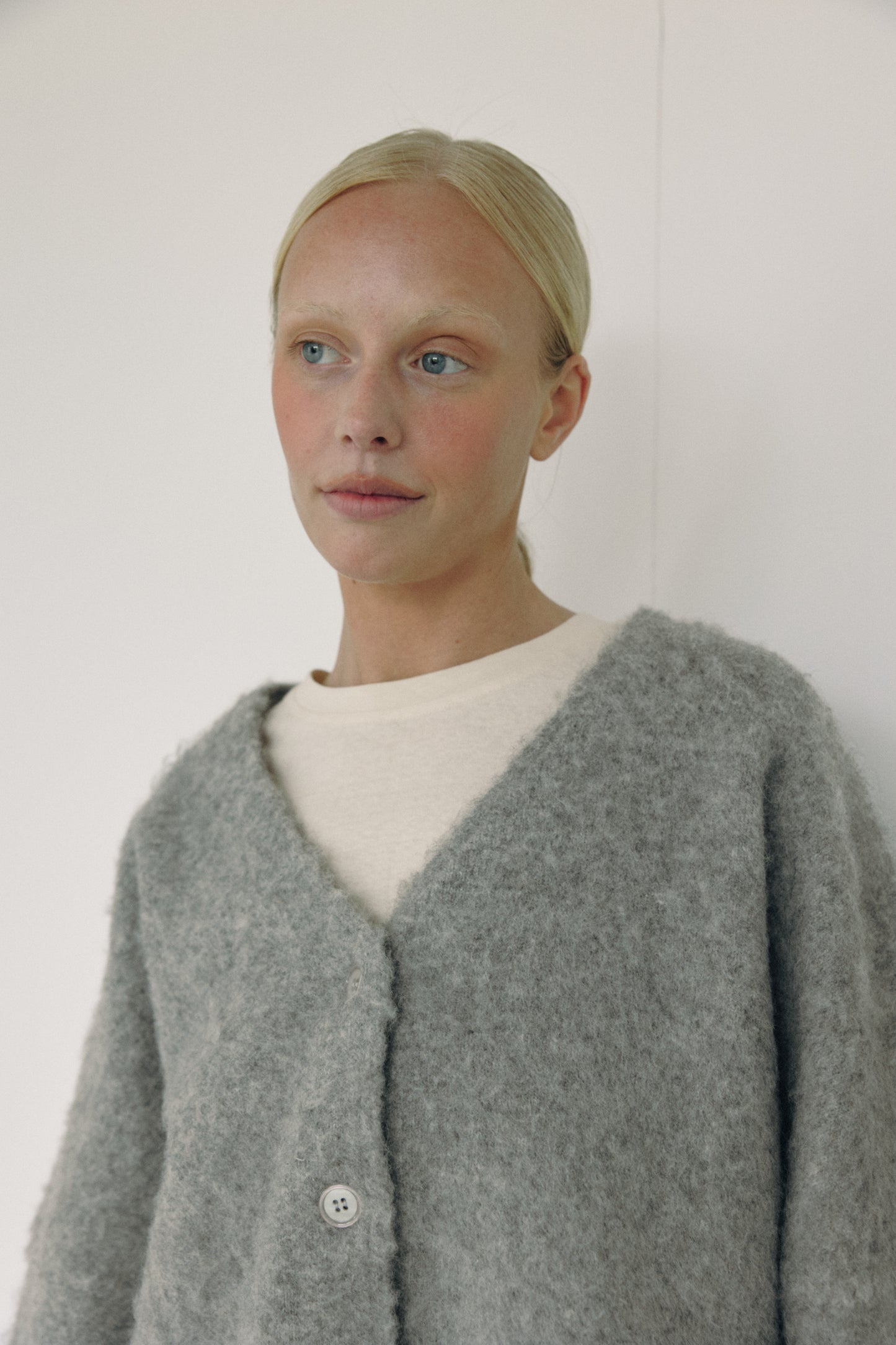 The V Neck Cardi, Grey
