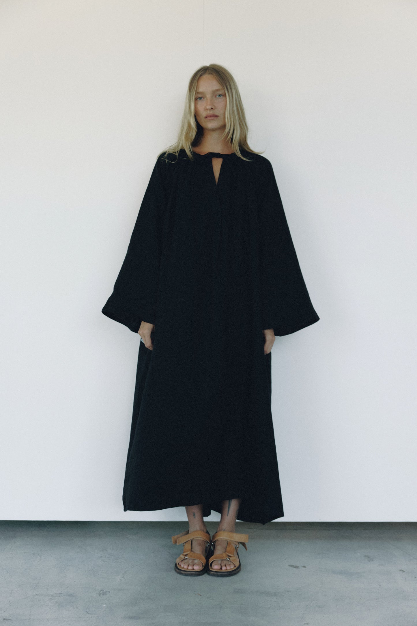 The Dress - Black