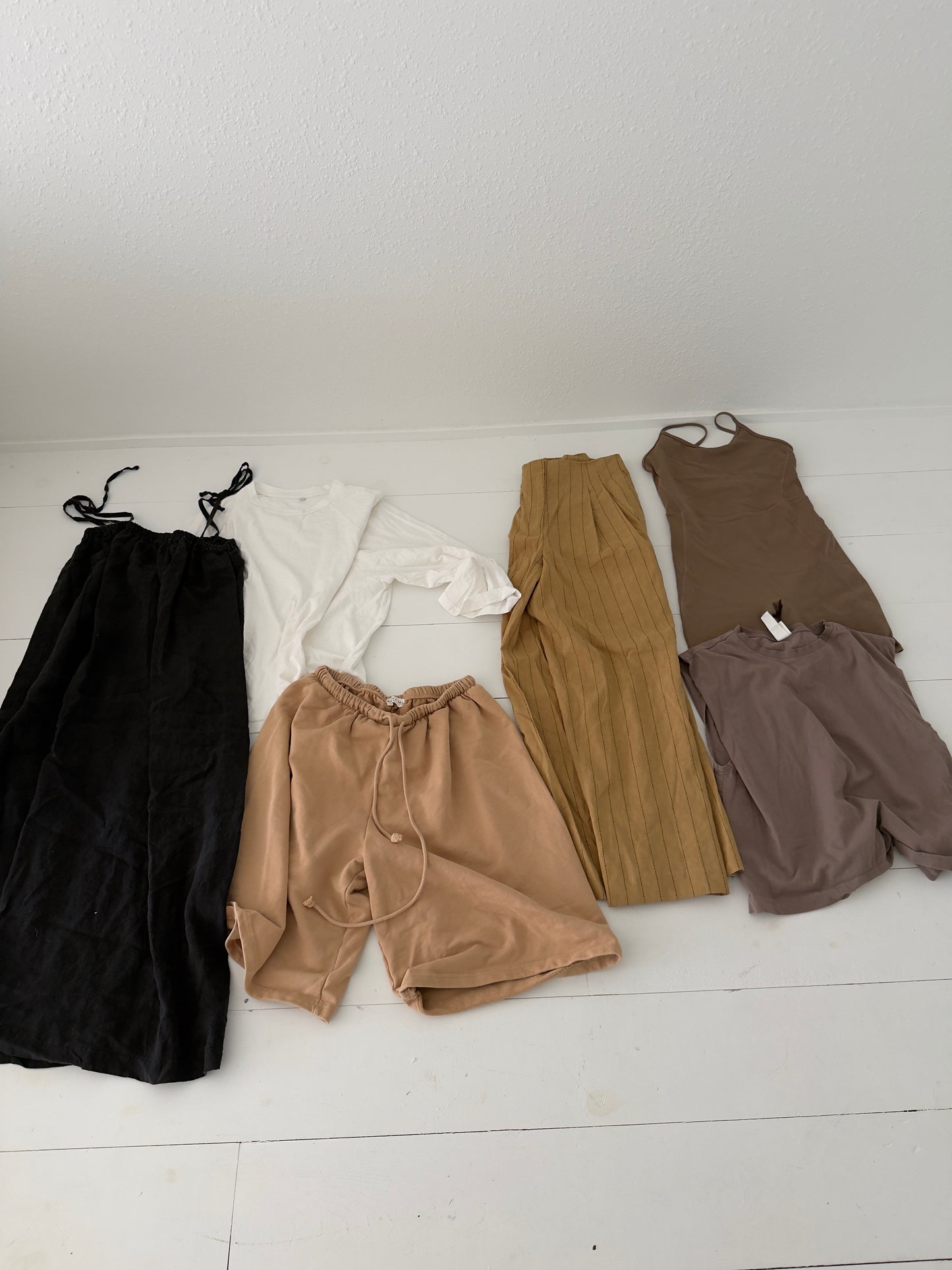 Clothing Lot 01