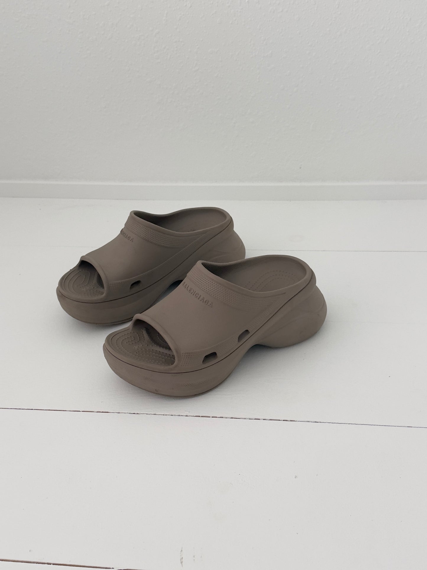 Balenciaga Crocs, Size 9