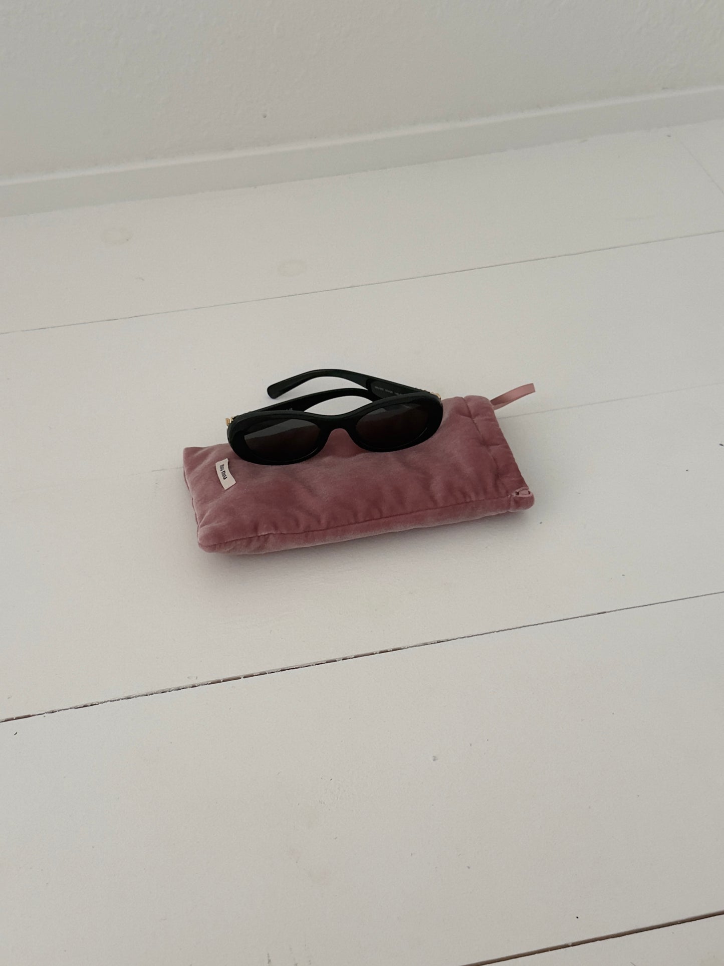 Miu Miu Glimpse Sunglasses